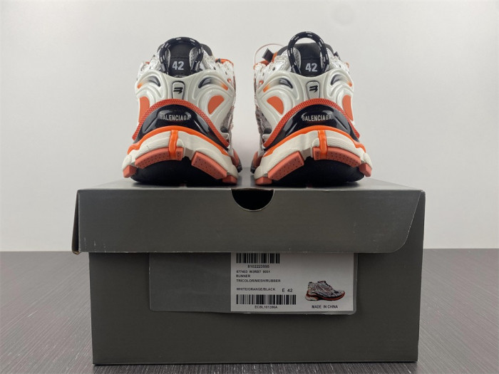 BALCIA RUNNER SNEAKER