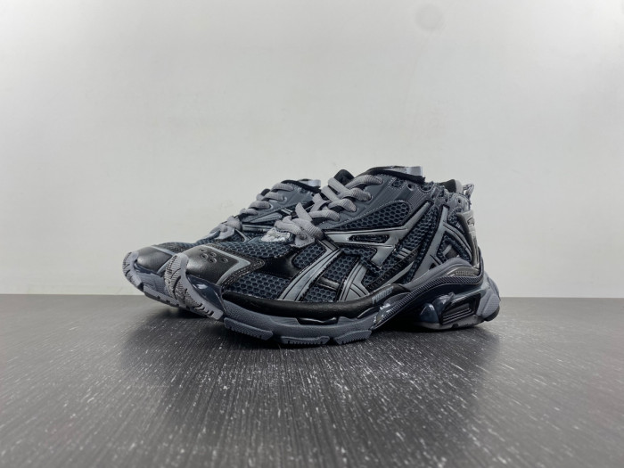 BALCIA RUNNER SNEAKER