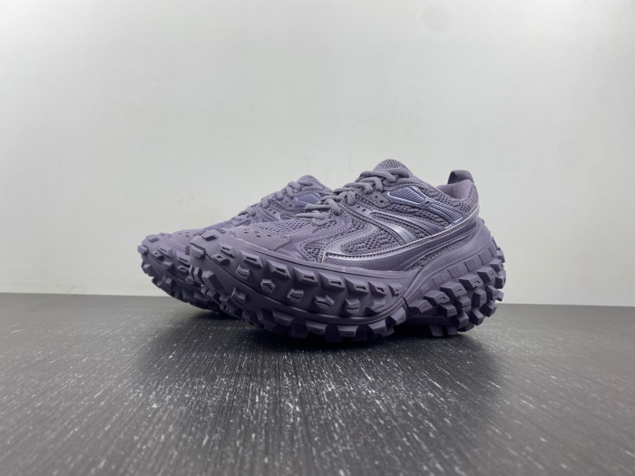 BALCIA DEFENDER SNEAKER