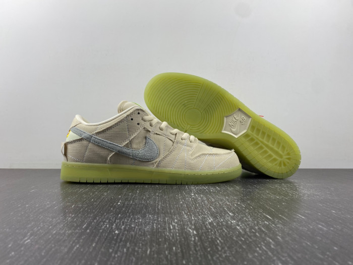 Nike Dunk Low “Mummy " DM0774-111