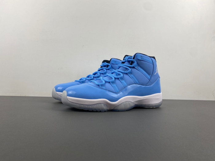 Air Jordan “Ultimate Gift of Flight” Pack 717602-900
