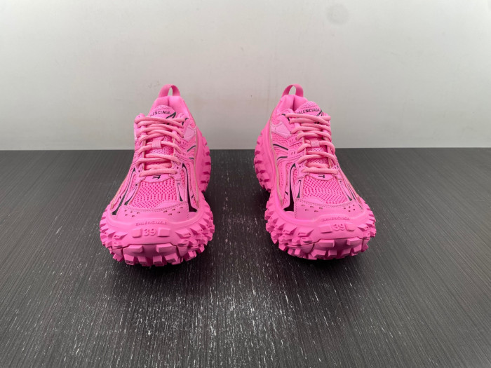 BALCIA DEFENDER SNEAKER