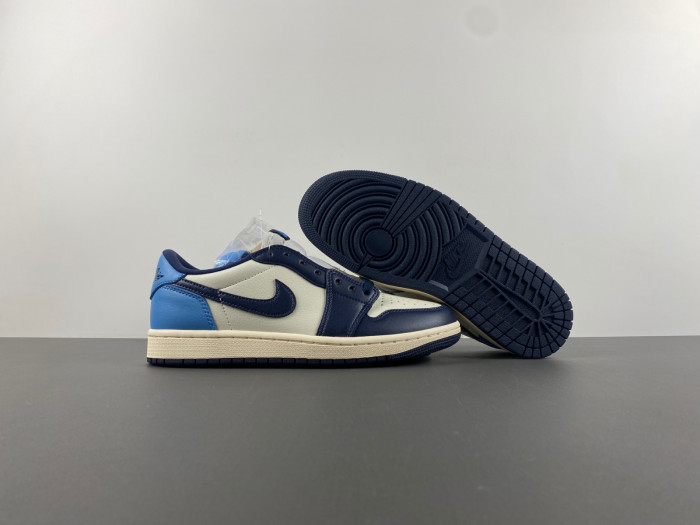Air Jordan 1 Low OG Obsidian UNC CZ0790-400
