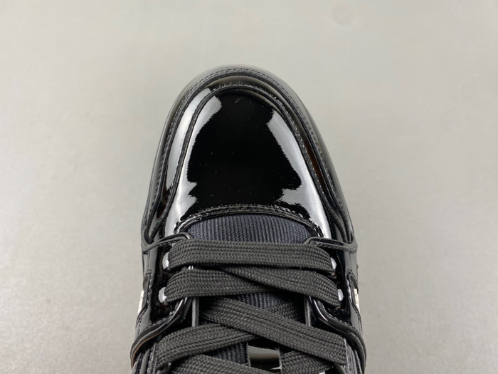 LUSV SNEAKERS