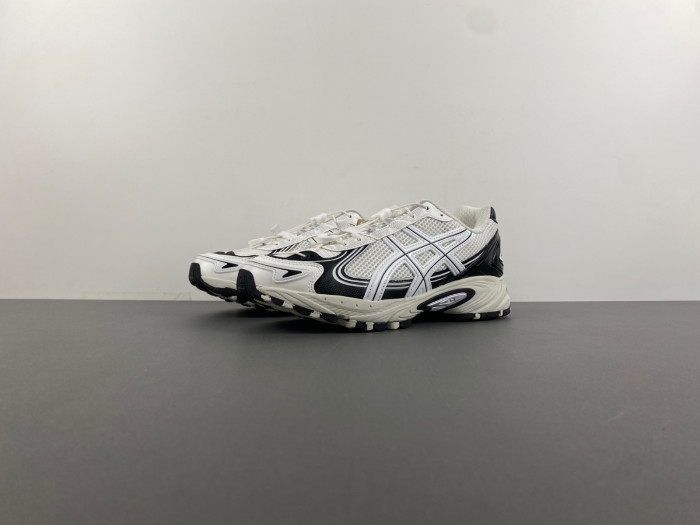 As*ic*s gel-kahana tr v4 black white 1203a497-100