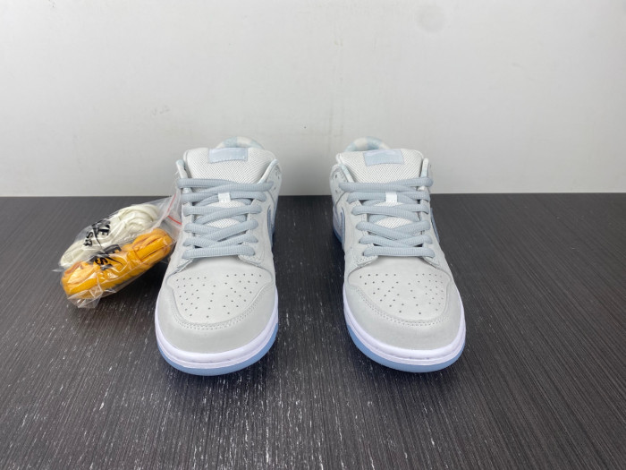 Concepts x Nike SB Dunk Low White Lobster FD8776-100