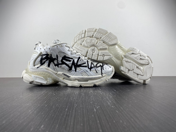 BALCIA RUNNER SNEAKER