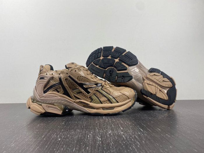 BALCIA RUNNER SNEAKER