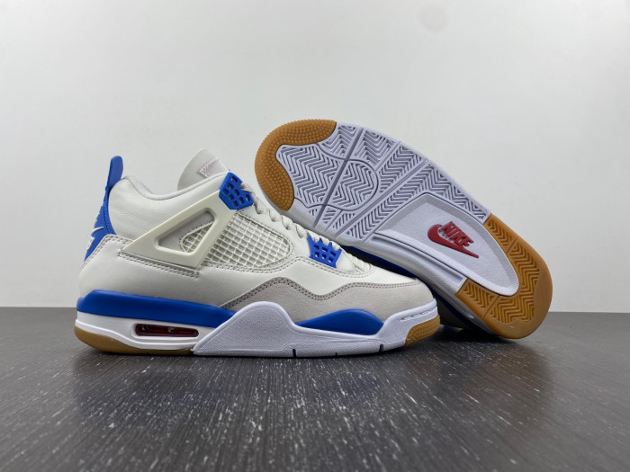 Nike SB x Air Jordan 4 DR5415-104