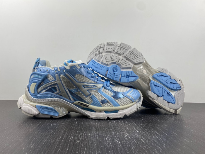 BALCIA RUNNER SNEAKER