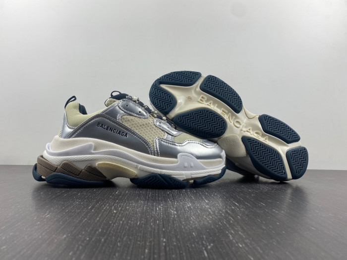BALCIA TRIPLE S SNEAKER