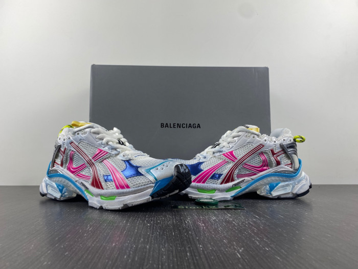 BALCIA RUNNER SNEAKER