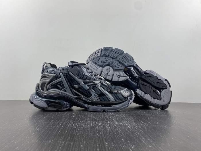BALCIA RUNNER SNEAKER