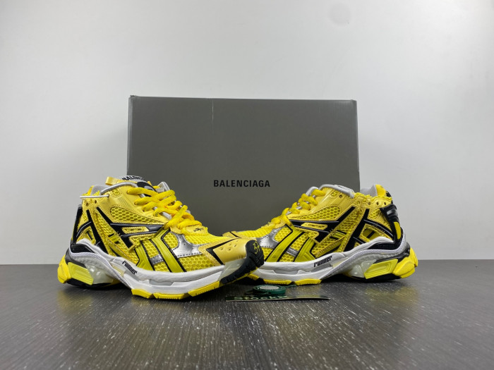 BALCIA RUNNER SNEAKER