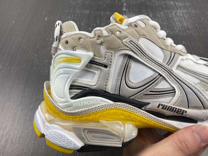 BALCIA RUNNER SNEAKER