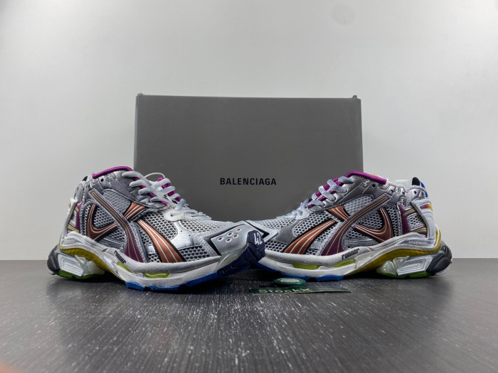 BALCIA RUNNER SNEAKER