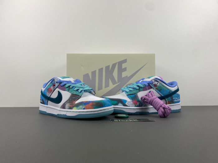 Futura Laboratories x Nike SB Dunk Low Bleached Aqua HF6061-400