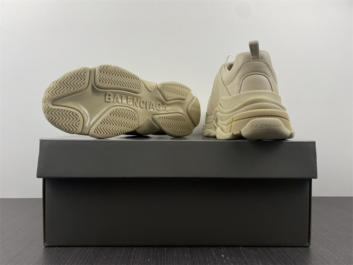 BALCIA Triple S Sneaker