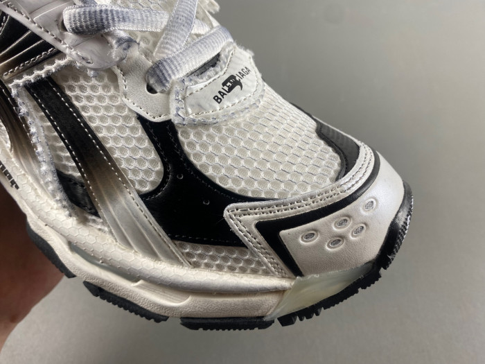 BALCIA RUNNER SNEAKER