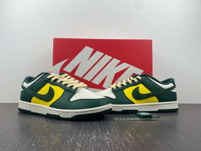 Nike Dunk Low SE Noble Green (Women