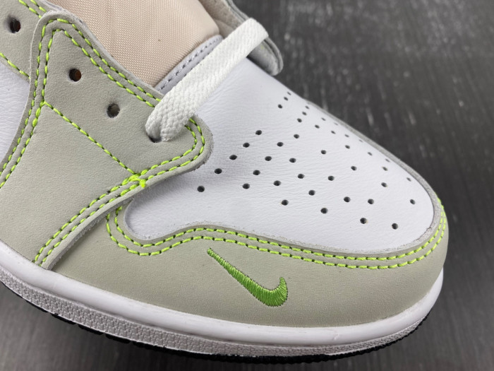 Air Jordan 1 Low OG "Ghost Green" (M) DM7837-103