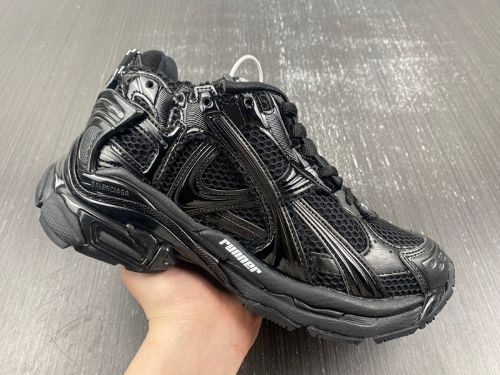 BALCIA RUNNER SNEAKER