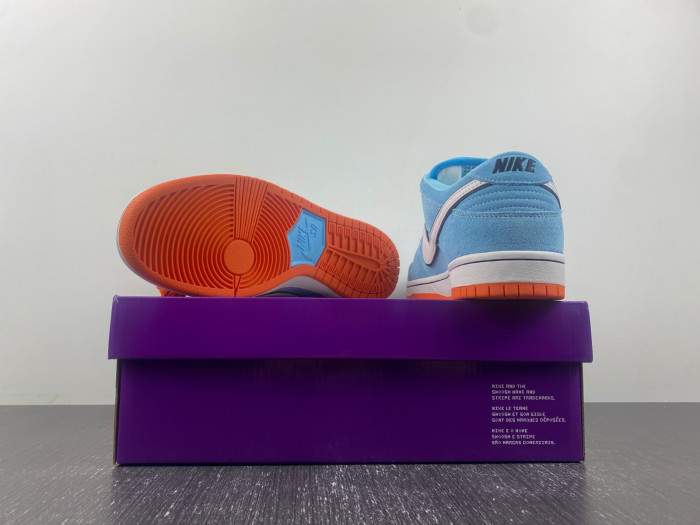 Nike SB Dunk Low Pro 