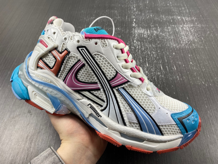 BALCIA RUNNER SNEAKER