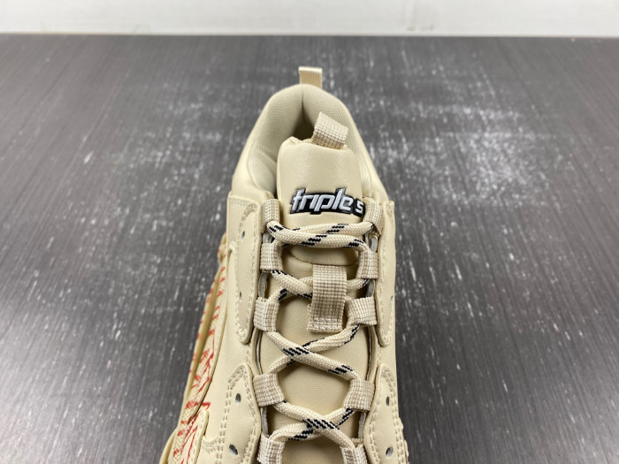 BALCIA TRIPLE S SNEAKER
