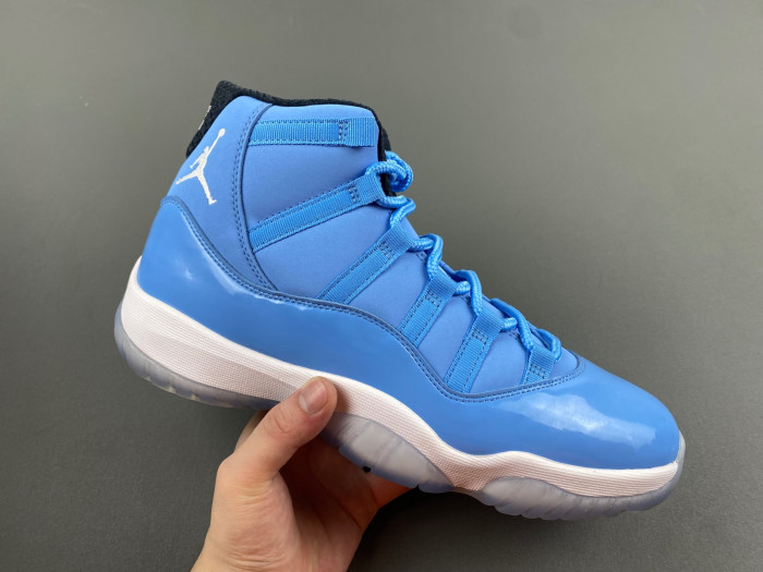 Air Jordan “Ultimate Gift of Flight” Pack 717602-900