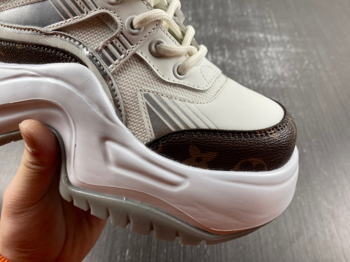 LUSV SNEAKERS