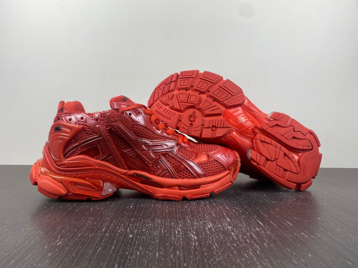 BALCIA RUNNER SNEAKER
