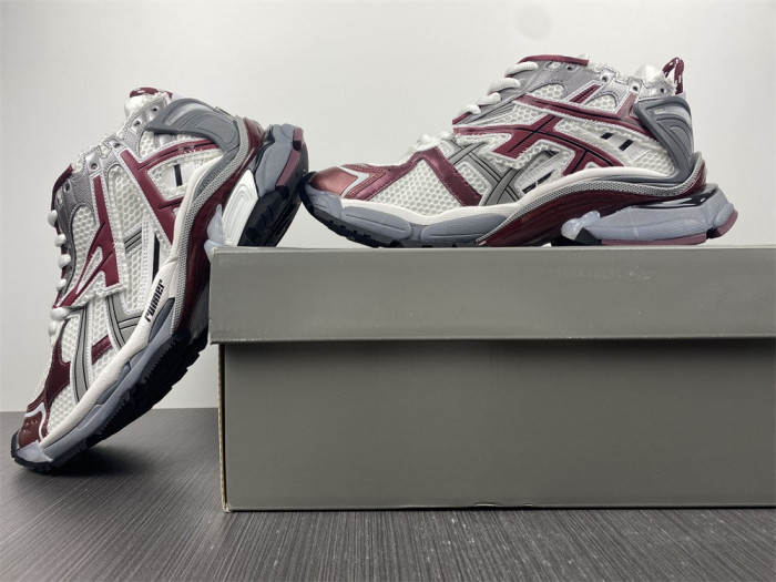 BALCIA RUNNER SNEAKER