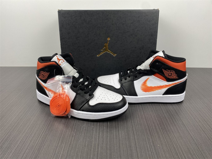 Air Jordan 1 Mid 