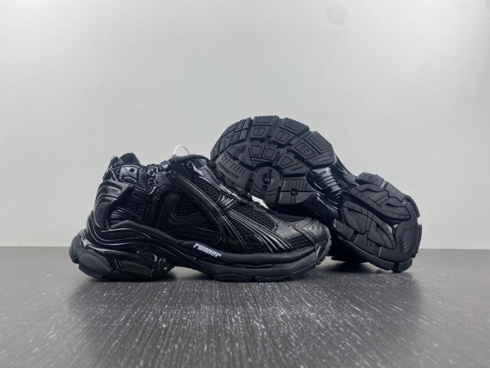 BALCIA RUNNER SNEAKER