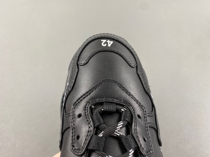 BALCIA TRIPLE S SNEAKER