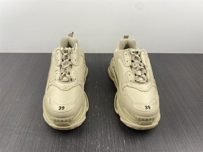 BALCIA Triple S Sneaker