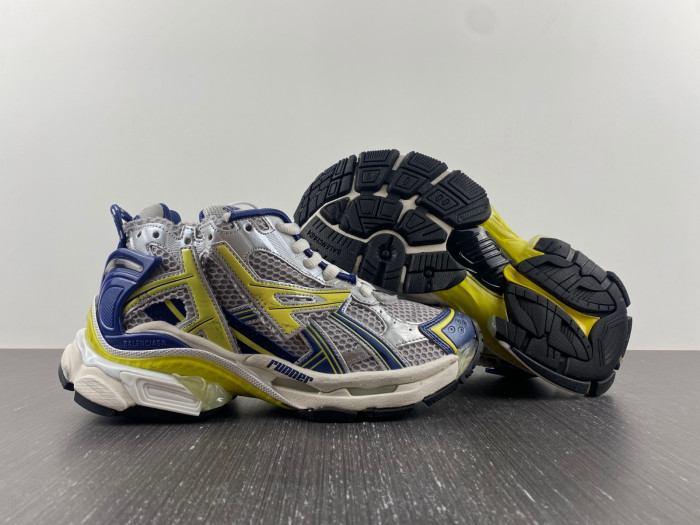 BALCIA RUNNER SNEAKER