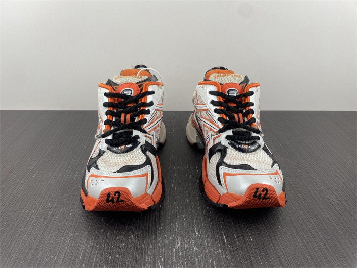BALCIA RUNNER SNEAKER