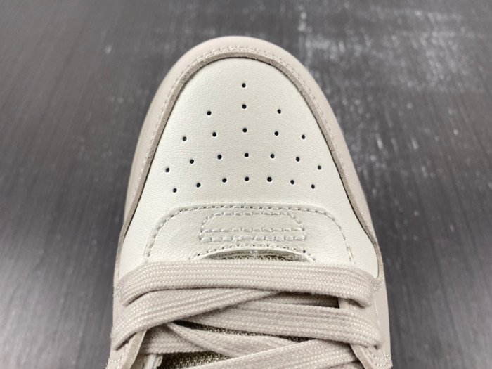 OFW C/O VIRGIL ABLOH Out Of Office OOO Low Tops