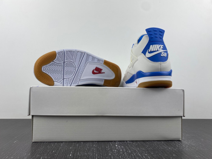 Nike SB x Air Jordan 4 DR5415-104