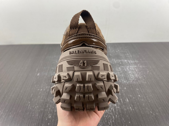 BALCIA DEFENDER SNEAKER