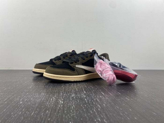 KIDS Travis Scott x Air Jordan 1 Low OG