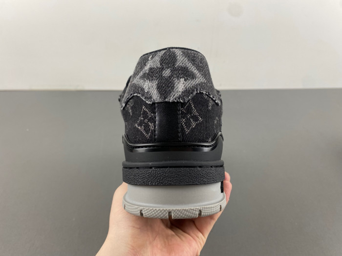 LUSV SNEAKERS