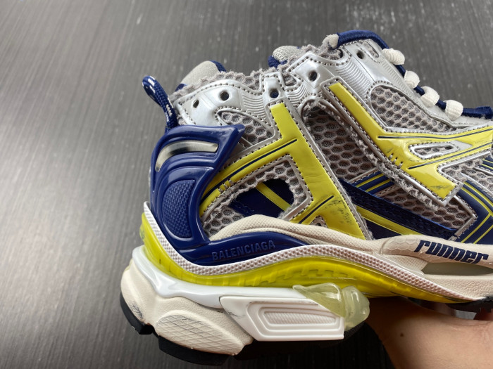 BALCIA RUNNER SNEAKER