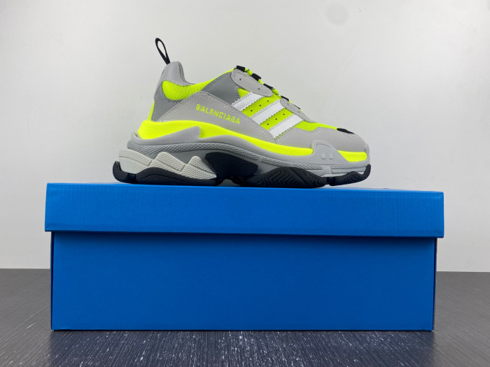 BALCIA TRIPLE S SNEAKER