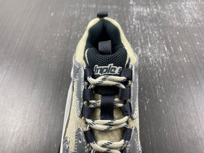 BALCIA TRIPLE S SNEAKER