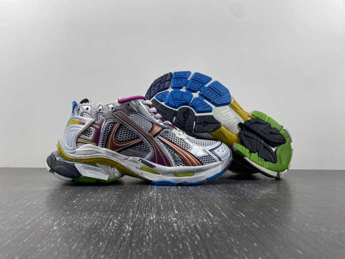 BALCIA RUNNER SNEAKER