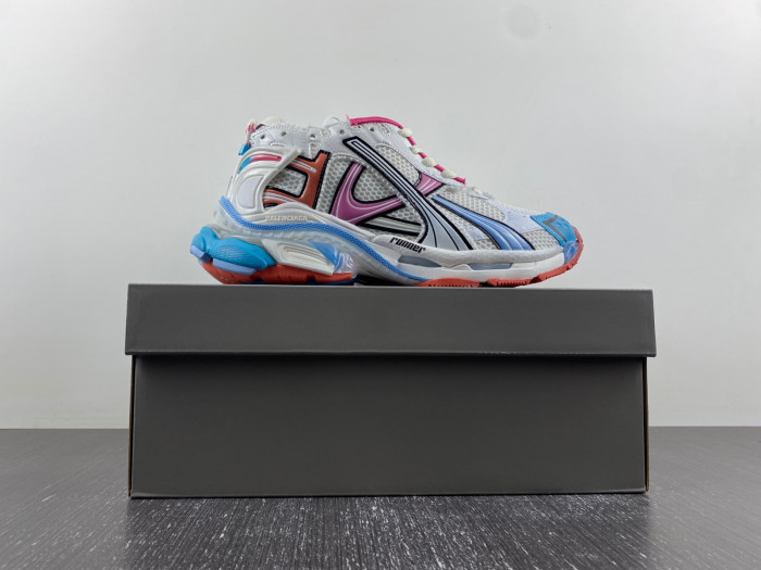 BALCIA RUNNER SNEAKER