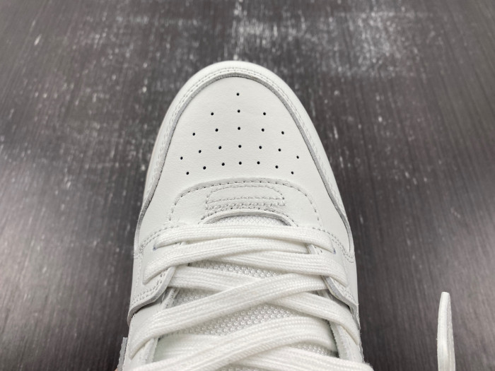 OFW C/O VIRGIL ABLOH Out Of Office OOO Low Tops